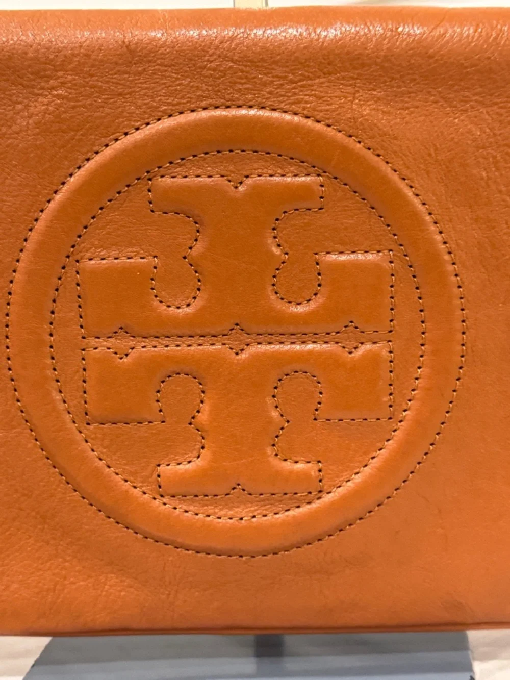 Tory Burch Bag Bombe Reva Brown Leather Logo Shoulder Bag Clutch with Gold Chain - Picture 10 of 17